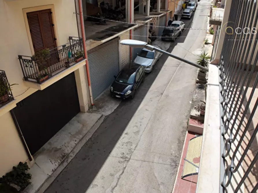Immagine 13 di Palazzo in vendita  in Via Cesare Cantu snc a Camporeale