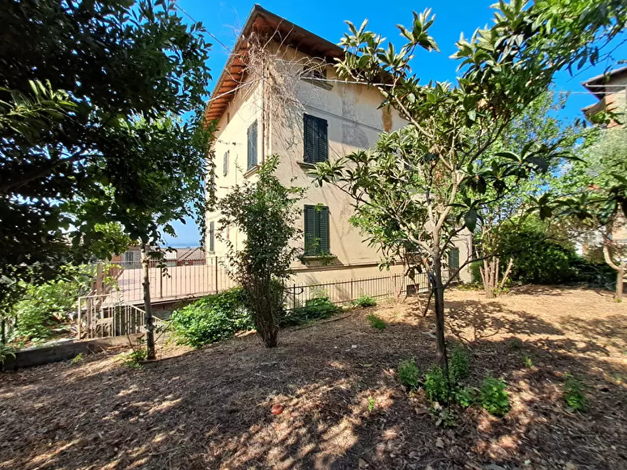 Immagine 1 di Villa in vendita  a Tuoro Sul Trasimeno