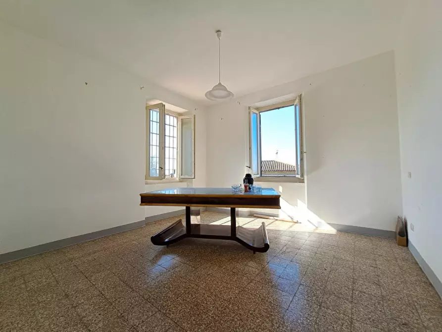 Immagine 11 di Villa in vendita  a Tuoro Sul Trasimeno