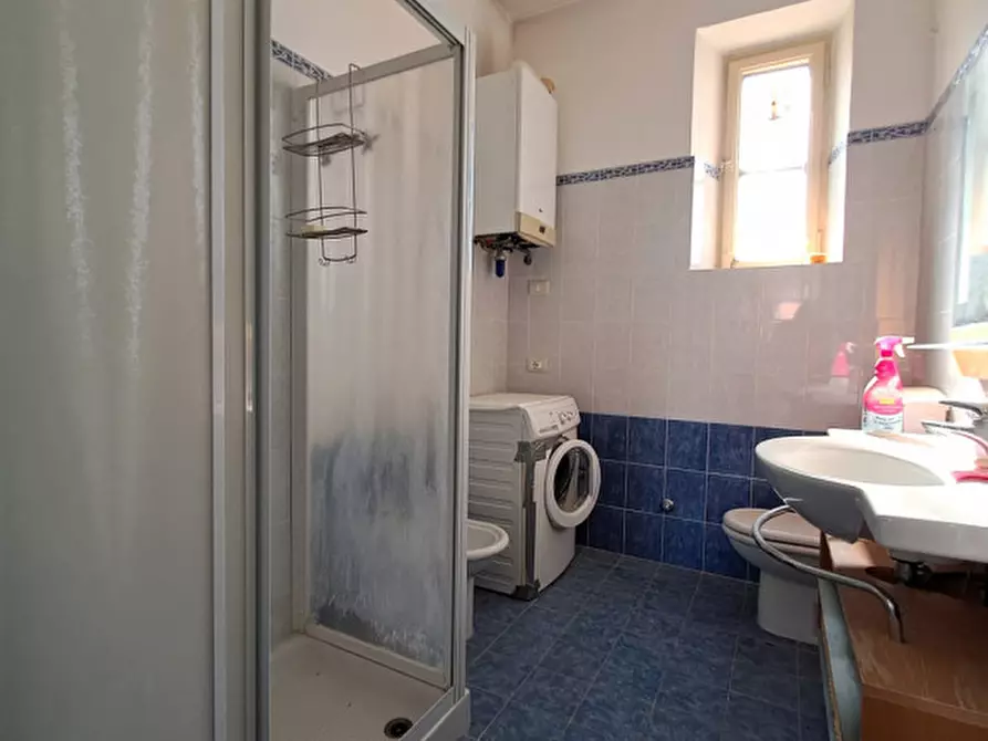 Immagine 19 di Villa in vendita  a Tuoro Sul Trasimeno