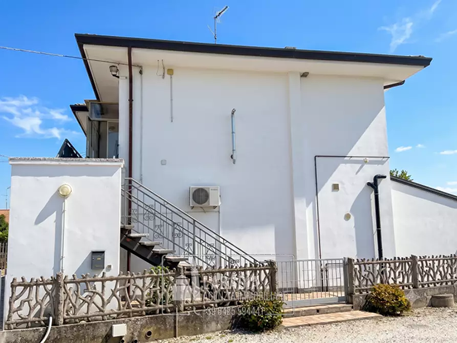 Immagine 5 di Casa bifamiliare in vendita  in Via Gorghi 393 a Canda