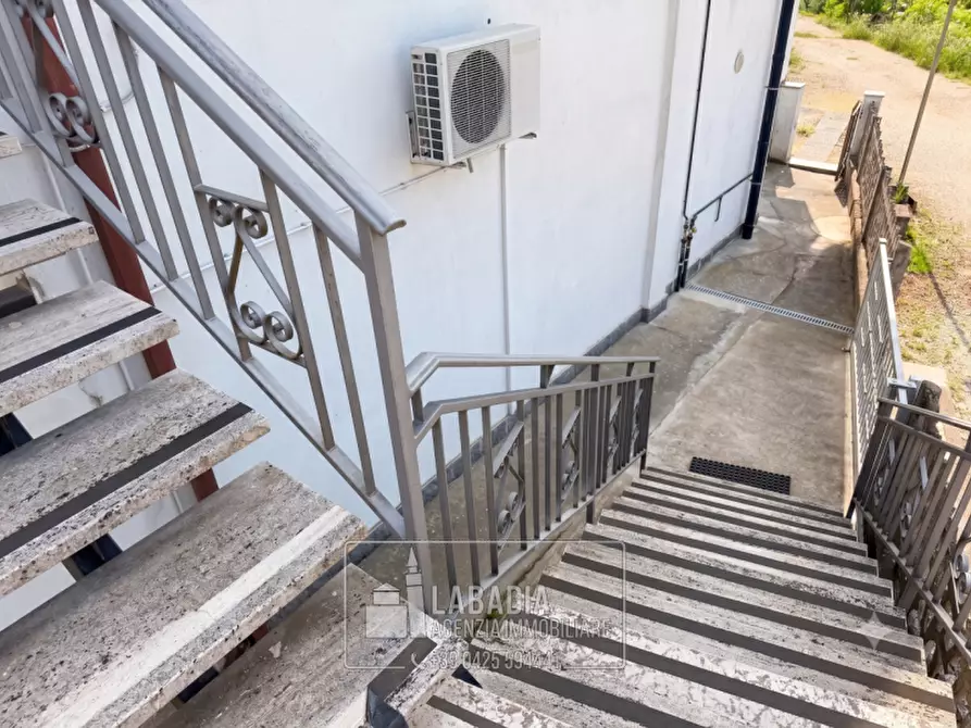 Immagine 11 di Casa bifamiliare in vendita  in Via Gorghi 393 a Canda