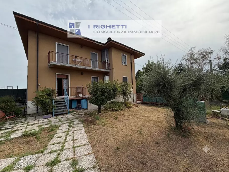 Immagine 1 di Appartamento in vendita  in via fredda a Sommacampagna