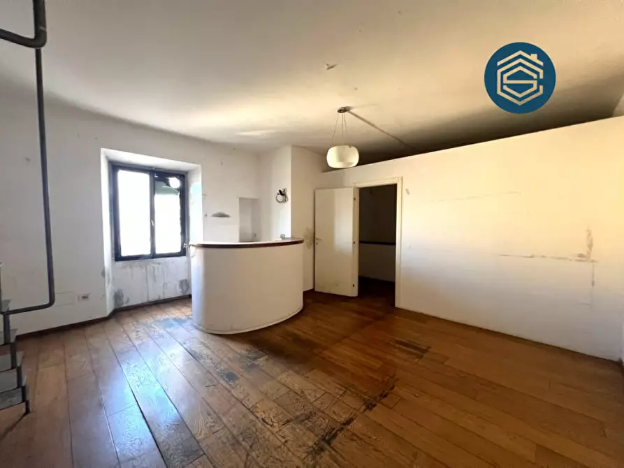 Immagine 1 di Negozio in vendita  in via santo stefano 93 a Campi Bisenzio