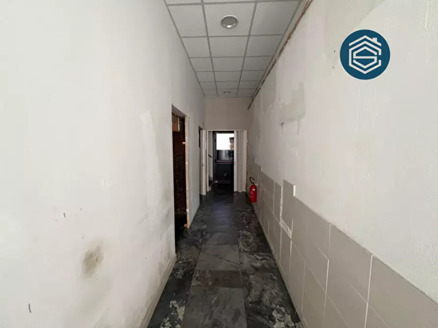 Immagine 8 di Negozio in vendita  in via santo stefano 93 a Campi Bisenzio