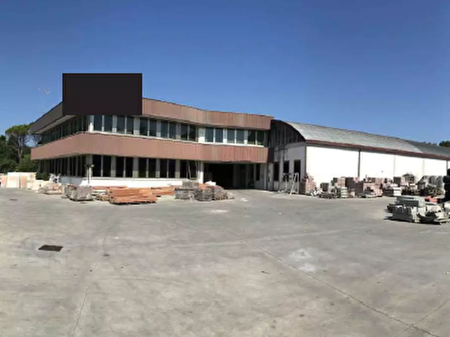 Immagine 1 di Magazzino in vendita  in Via Casale, 23 a Refrontolo