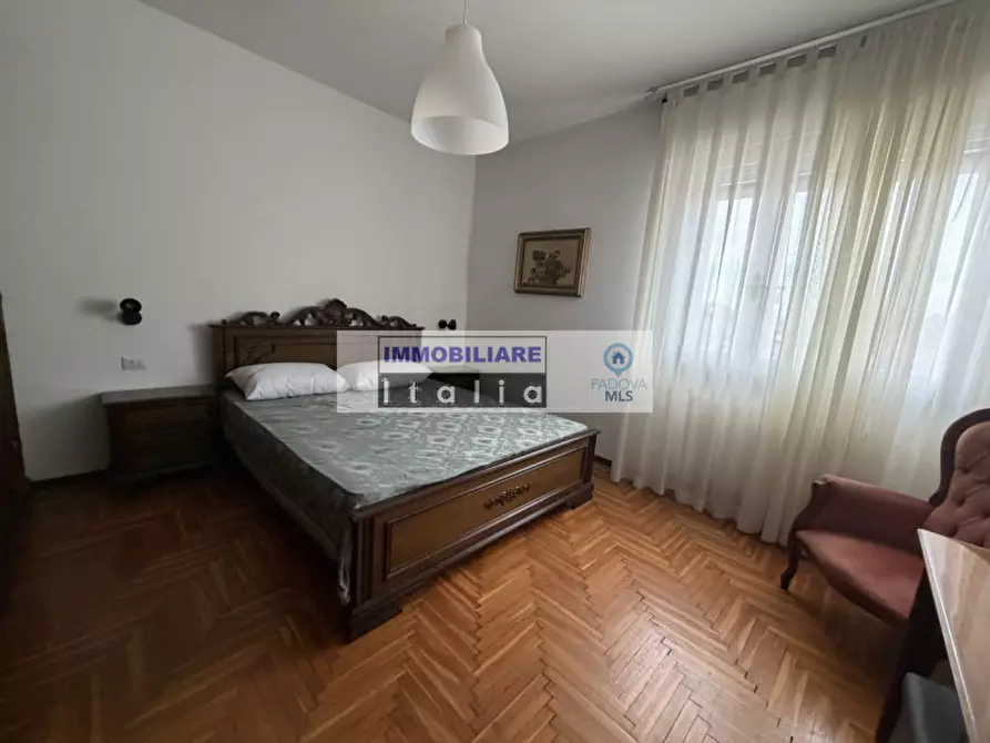 Immagine 5 di Appartamento in affitto  in Via Franco Sacchetti a Padova