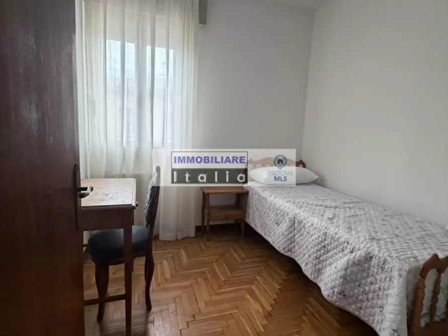 Immagine 7 di Appartamento in affitto  in Via Franco Sacchetti a Padova