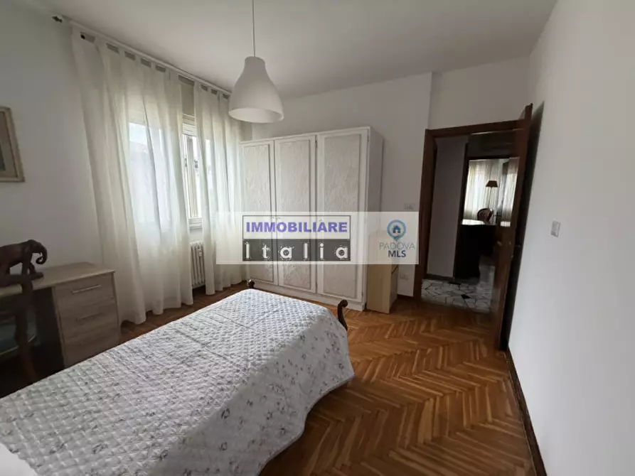 Immagine 9 di Appartamento in affitto  in Via Franco Sacchetti a Padova