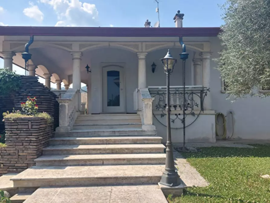 Immagine 2 di Casa bifamiliare in vendita  in via antonio bembo a Nanto