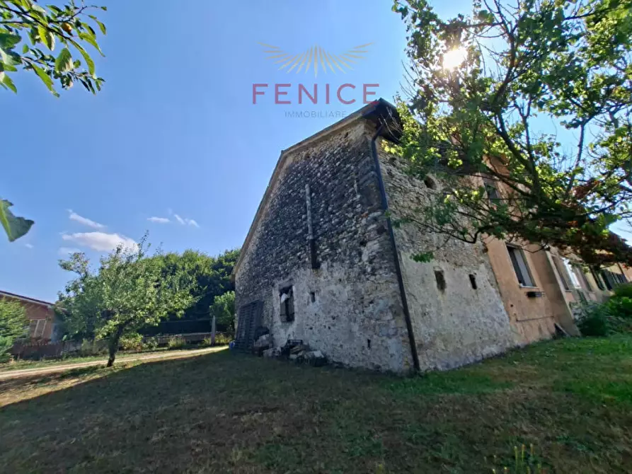 Immagine 1 di Magazzino in vendita  in Via Francesco Baracca a Crocetta Del Montello