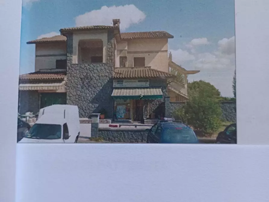 Immagine 1 di Casa indipendente in vendita  in Porano a Porano