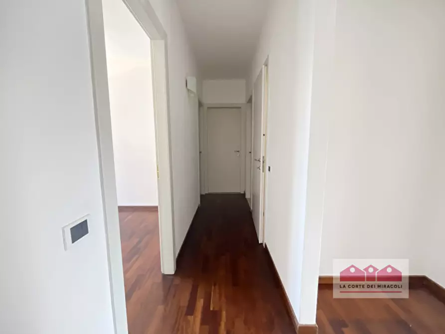 Immagine 10 di Appartamento in vendita  in strada Statale Pasubio 333 a Vicenza