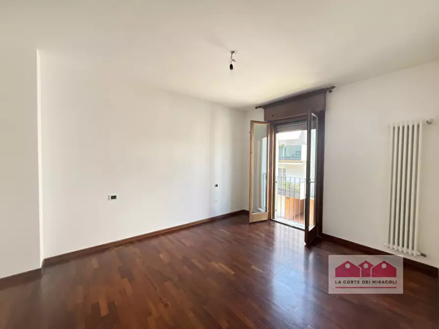 Immagine 11 di Appartamento in vendita  in strada Statale Pasubio 333 a Vicenza