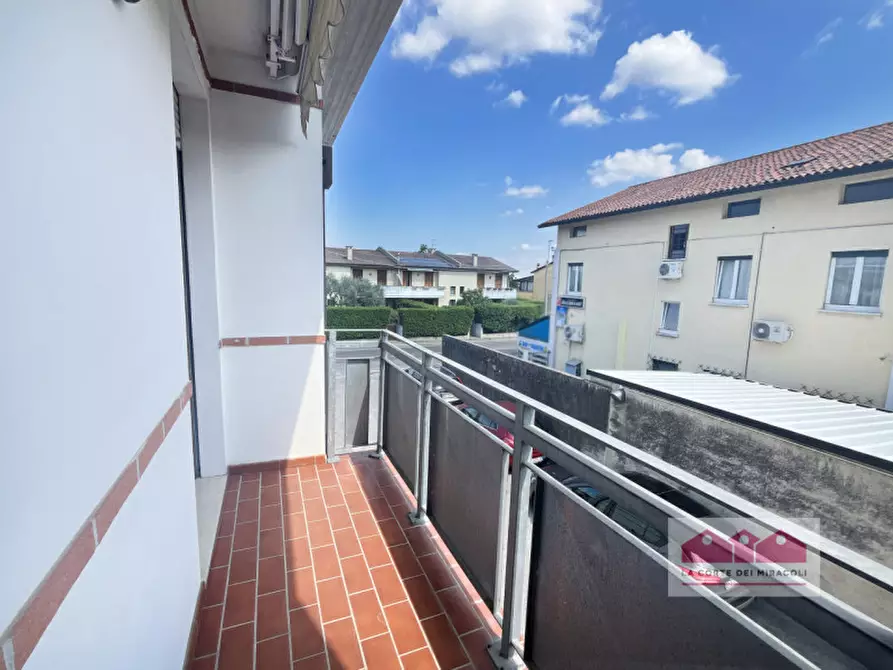 Immagine 18 di Appartamento in vendita  in strada Statale Pasubio 333 a Vicenza