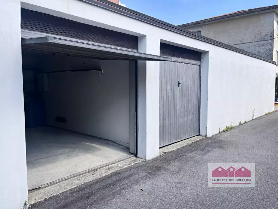 Immagine 19 di Appartamento in vendita  in strada Statale Pasubio 333 a Vicenza