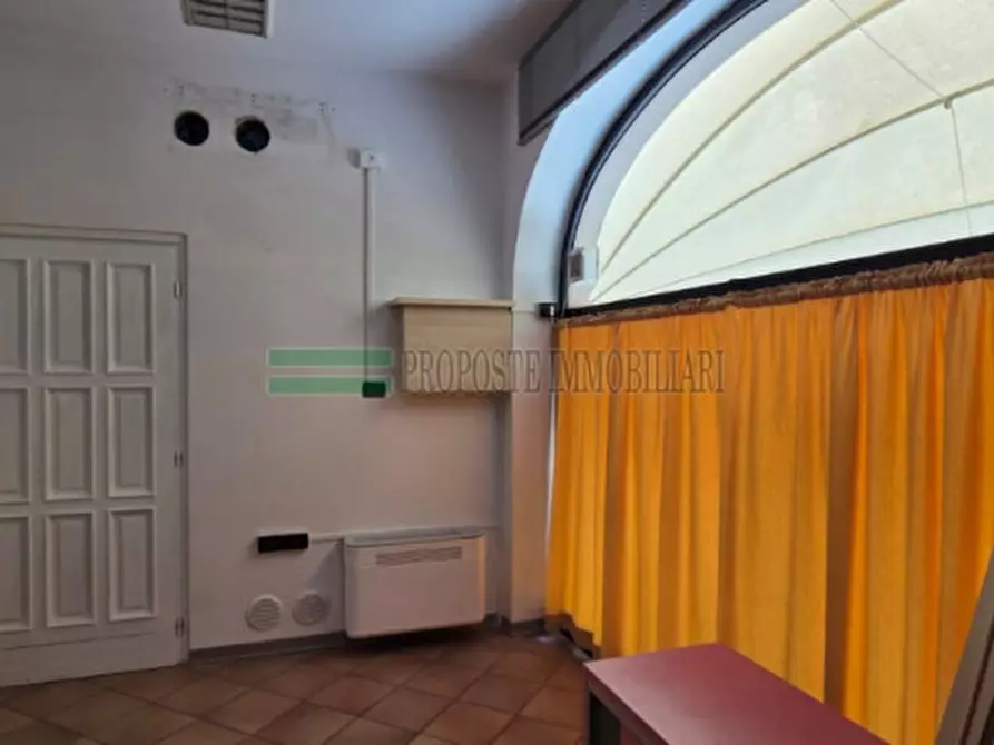 Immagine 6 di Negozio in vendita  in Via Castello a Rodengo-Saiano