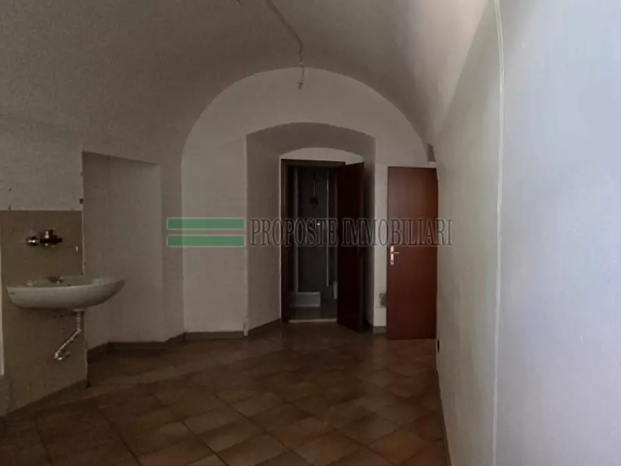Immagine 14 di Negozio in vendita  in Via Castello a Rodengo-Saiano