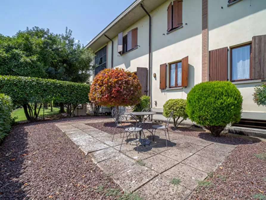 Immagine 17 di Appartamento in vendita  in Strada Sant'Anna in Martorano, 8 a Parma