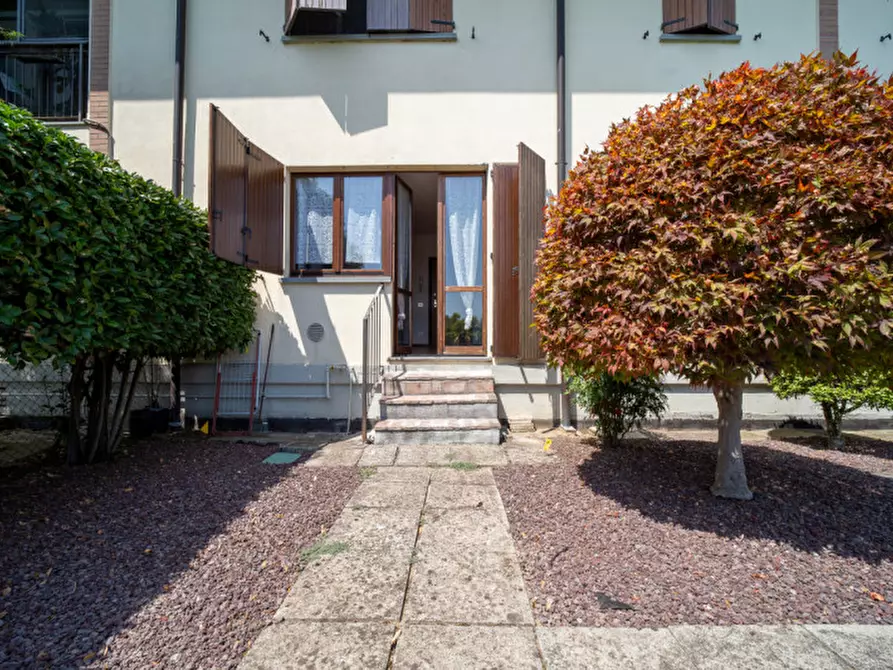 Immagine 18 di Appartamento in vendita  in Strada Sant'Anna in Martorano, 8 a Parma