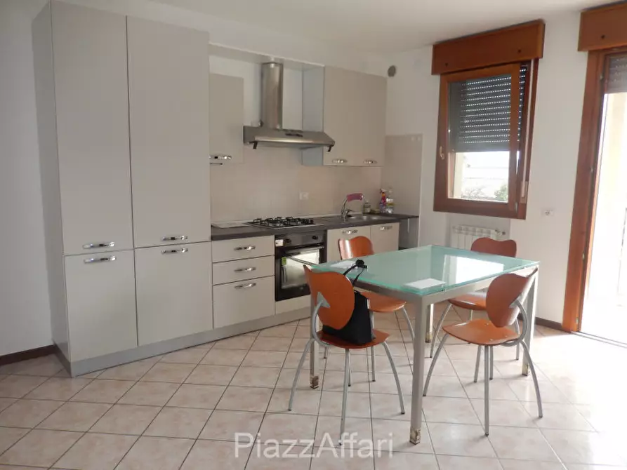 Immagine 4 di Appartamento in vendita  in Via Rossini a Brugine