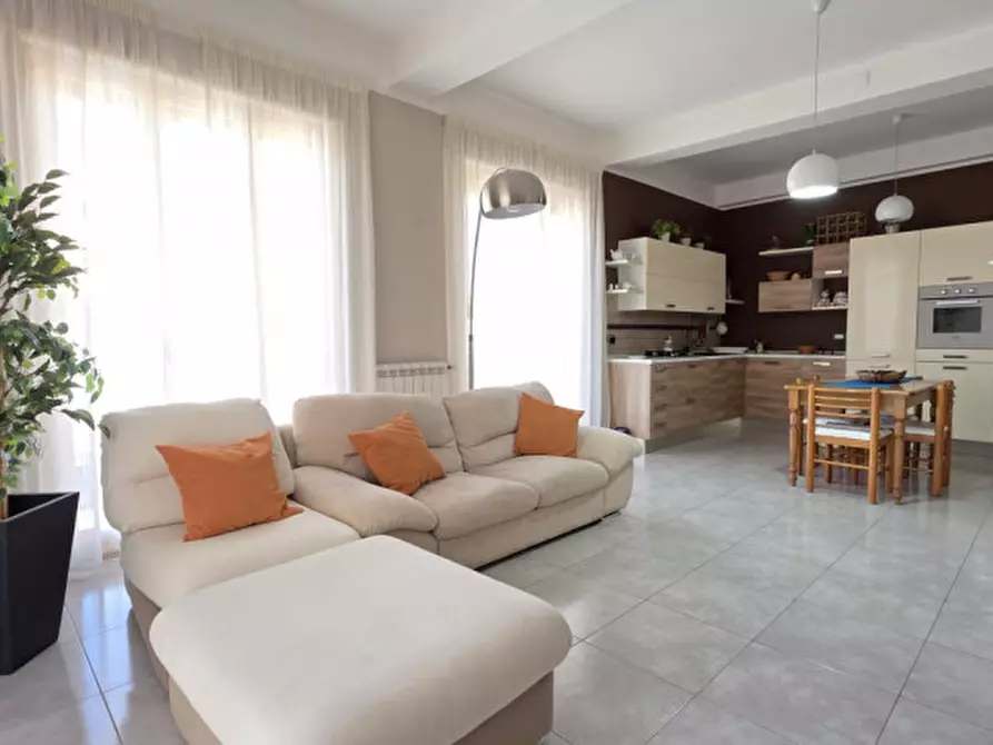 Immagine 1 di Appartamento in vendita  in VIA DEL SOLE, 38 a Milazzo
