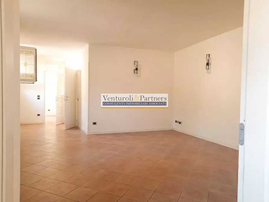 Immagine 1 di Ufficio in affitto  in Piazza Giuseppe Garibaldi a Desenzano Del Garda