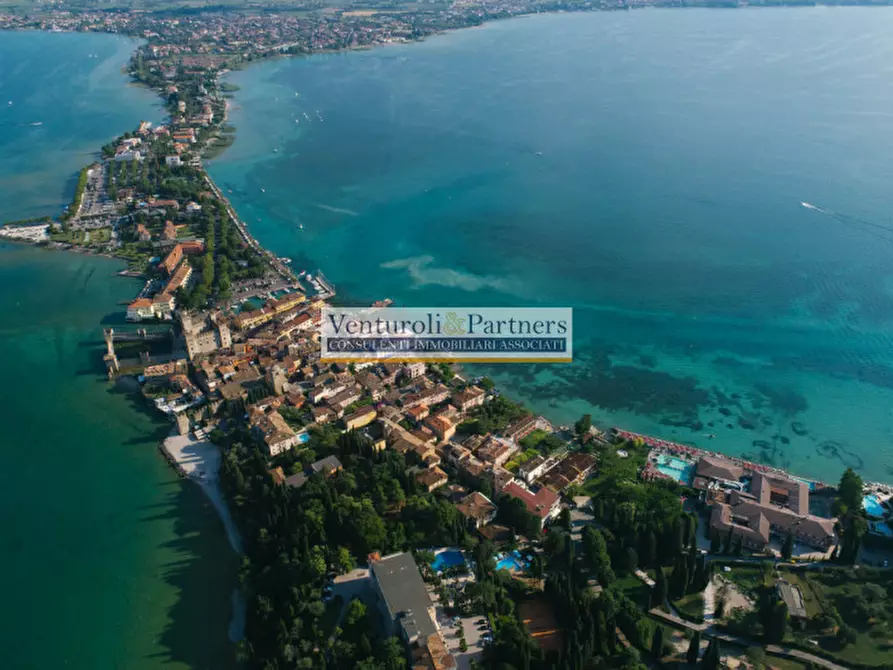 Immagine 8 di Ufficio in affitto  in Piazza Giuseppe Garibaldi a Desenzano Del Garda