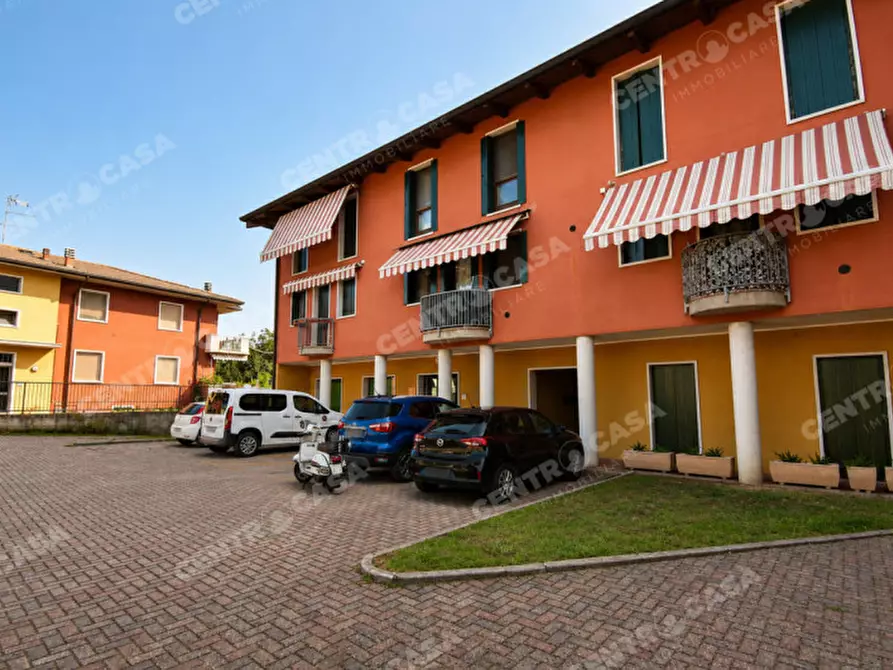 Immagine 1 di Villetta a schiera in vendita  in Via Salvo d'Acquisto 2 a Bovolone