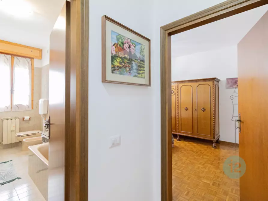 Immagine 10 di Appartamento in vendita  in Via Giotto 11 a Carpi