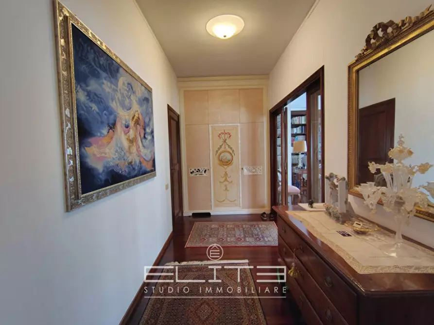 Immagine 1 di Appartamento in affitto  in via della pergola a Ancona