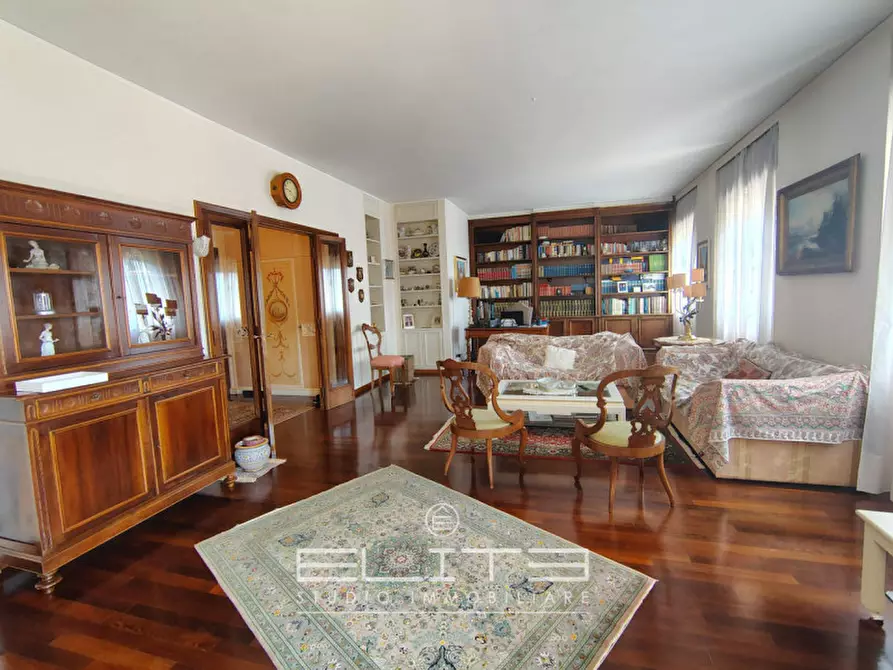 Immagine 2 di Appartamento in affitto  in via della pergola a Ancona