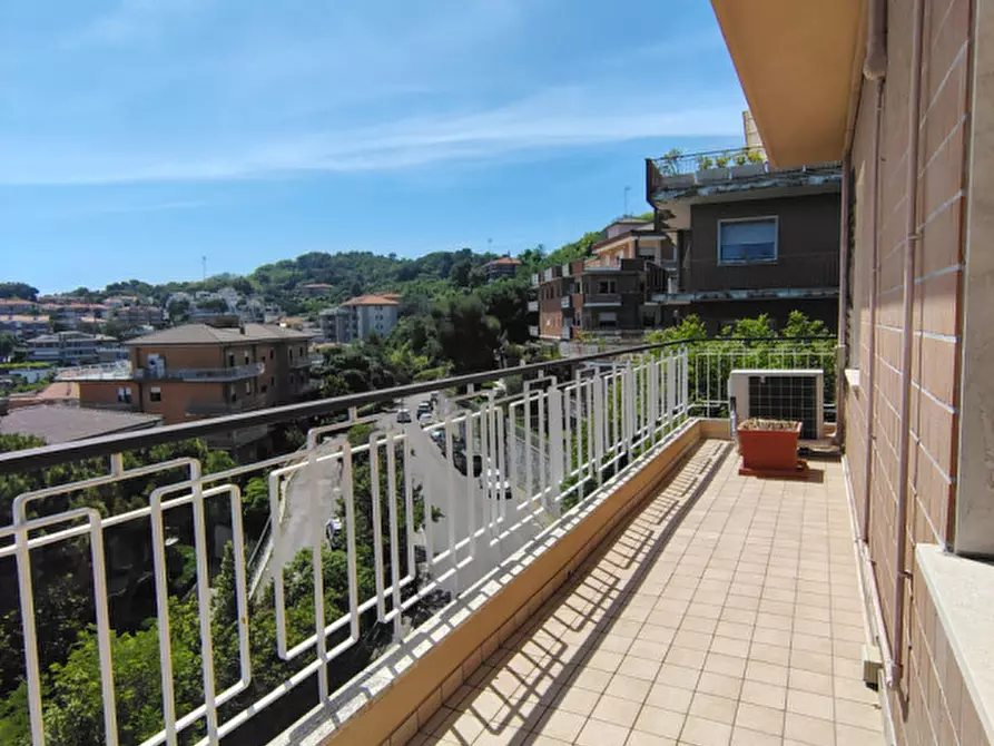 Immagine 14 di Appartamento in affitto  in via della pergola a Ancona