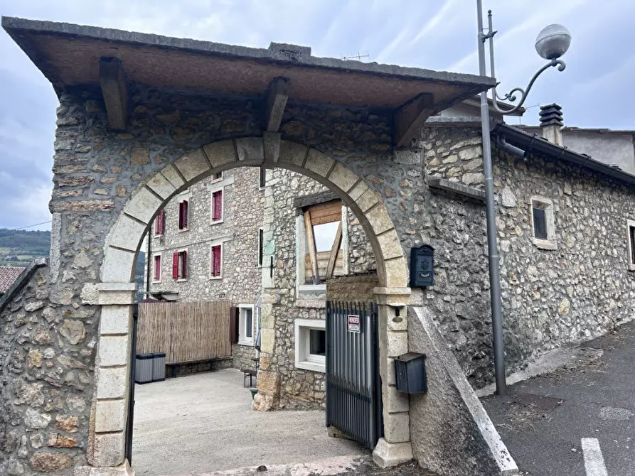 Immagine 14 di Rustico / casale in vendita  in contrada ca di sotto a Bosco Chiesanuova
