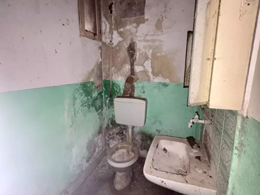 Immagine 12 di Appartamento in vendita  in Centro a Cavriglia