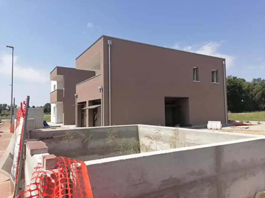 Immagine 3 di Appartamento in vendita  in Via Quattro Novembre a Eraclea
