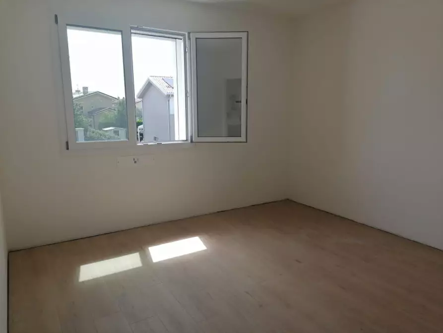 Immagine 10 di Appartamento in vendita  in Via Quattro Novembre a Eraclea