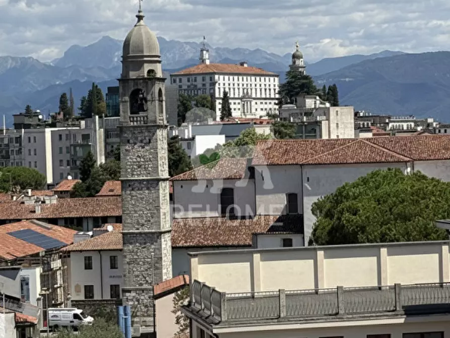 Immagine 1 di Attico in vendita  in Via della Cisterna, 12 a Udine