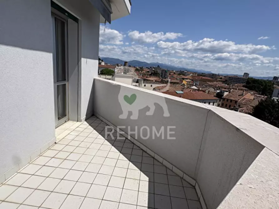 Immagine 11 di Attico in vendita  in Via della Cisterna, 12 a Udine
