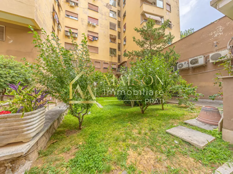 Immagine 33 di Appartamento in vendita  in Via Calpurnio Fiamma 33 a Roma