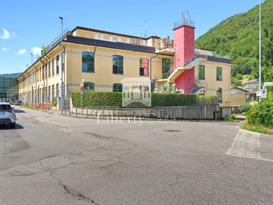 Immagine 3 di Ufficio in vendita  in Via Bruno Corti a Villanuova Sul Clisi