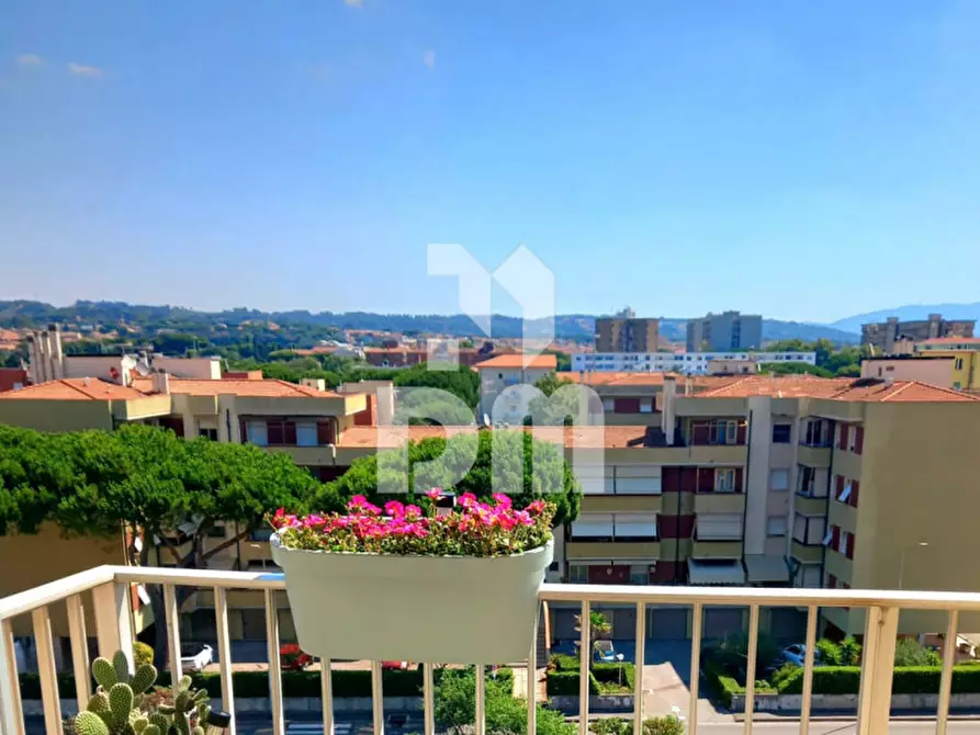 Immagine 2 di Appartamento in vendita  in Via Gioacchino Rossini a Rosignano Marittimo