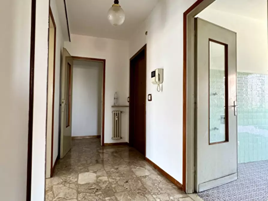 Immagine 12 di Appartamento in vendita  in Via Edward Jenner, 61 a Parma