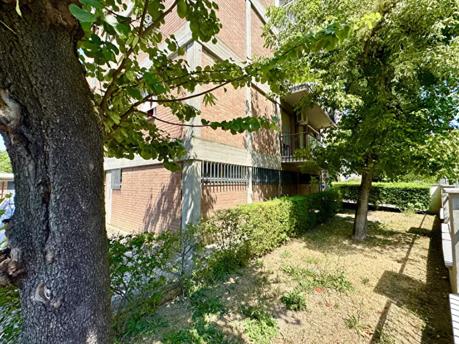 Immagine 15 di Appartamento in vendita  in Via Edward Jenner, 61 a Parma