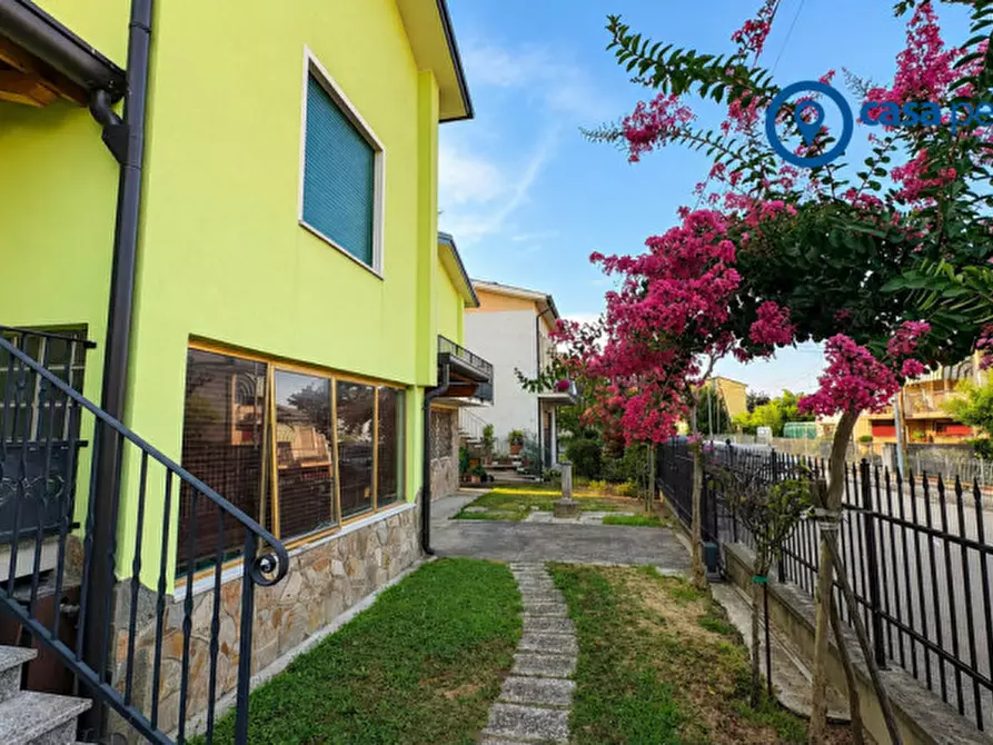 Immagine 3 di Villa in vendita  in Via Cristoforo Colombo a Polesella