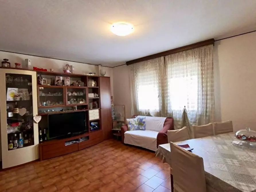 Immagine 1 di Appartamento in vendita  in Piazza Don Lucio Ferrazzi a Pernumia