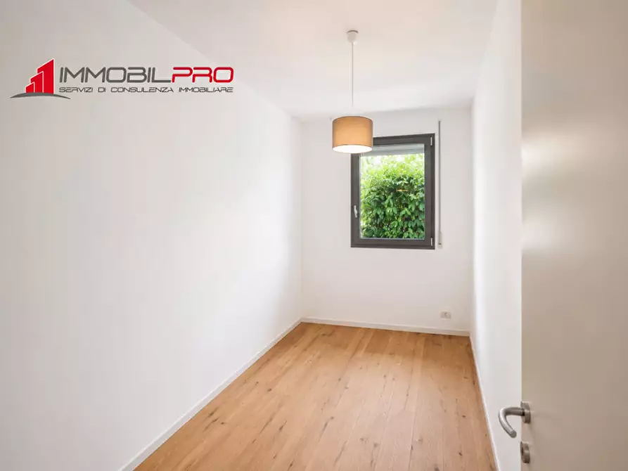 Immagine 22 di Appartamento in vendita  in Via Silvio Pellico, 2 a Zanè