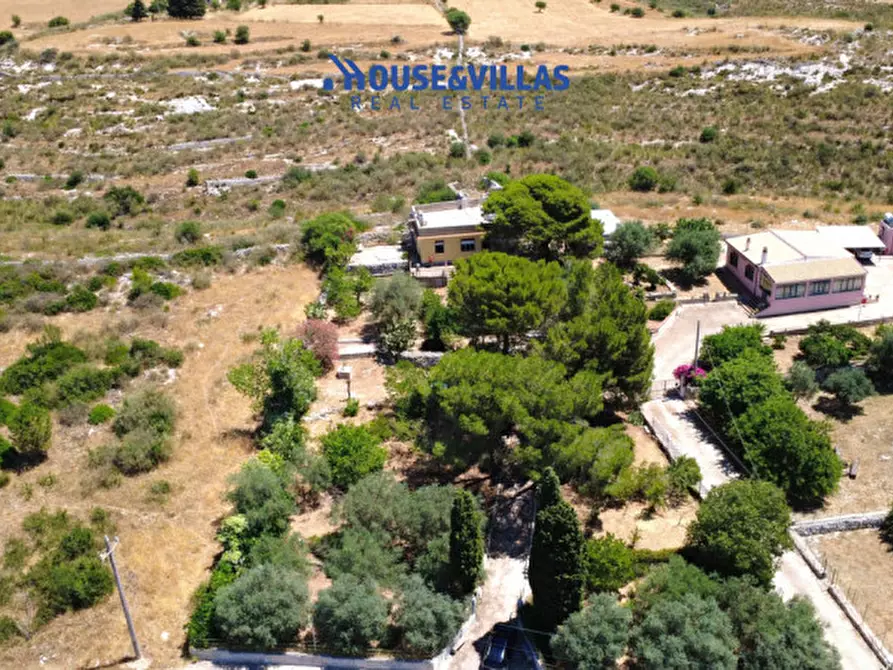 Immagine 1 di Villa in vendita  in Contrada spinita a Avola