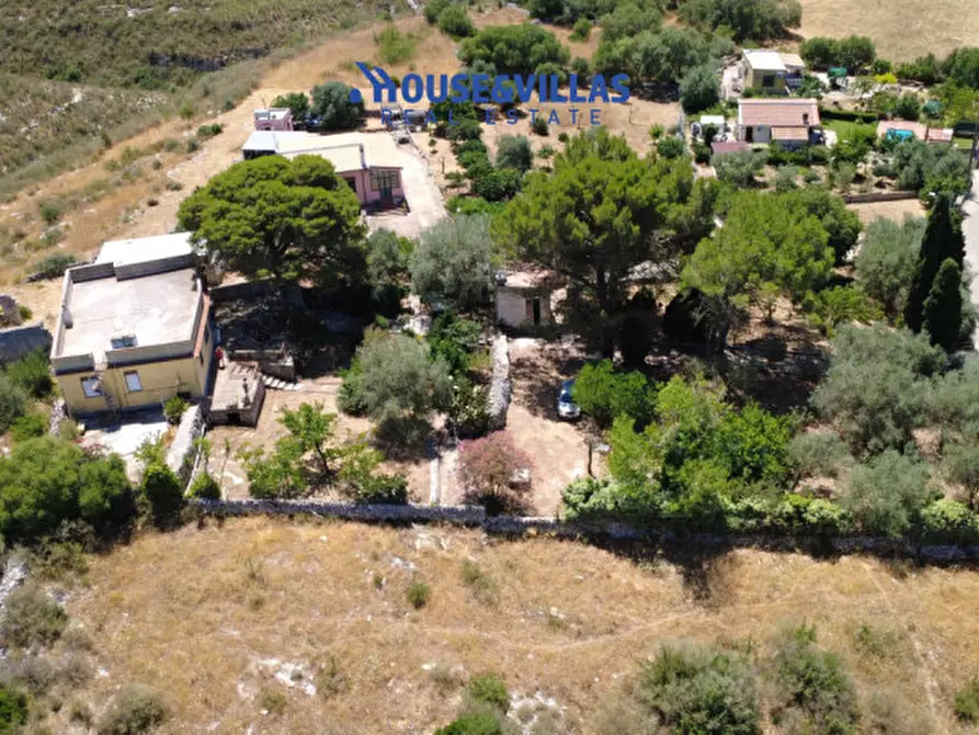 Immagine 3 di Villa in vendita  in Contrada spinita a Avola