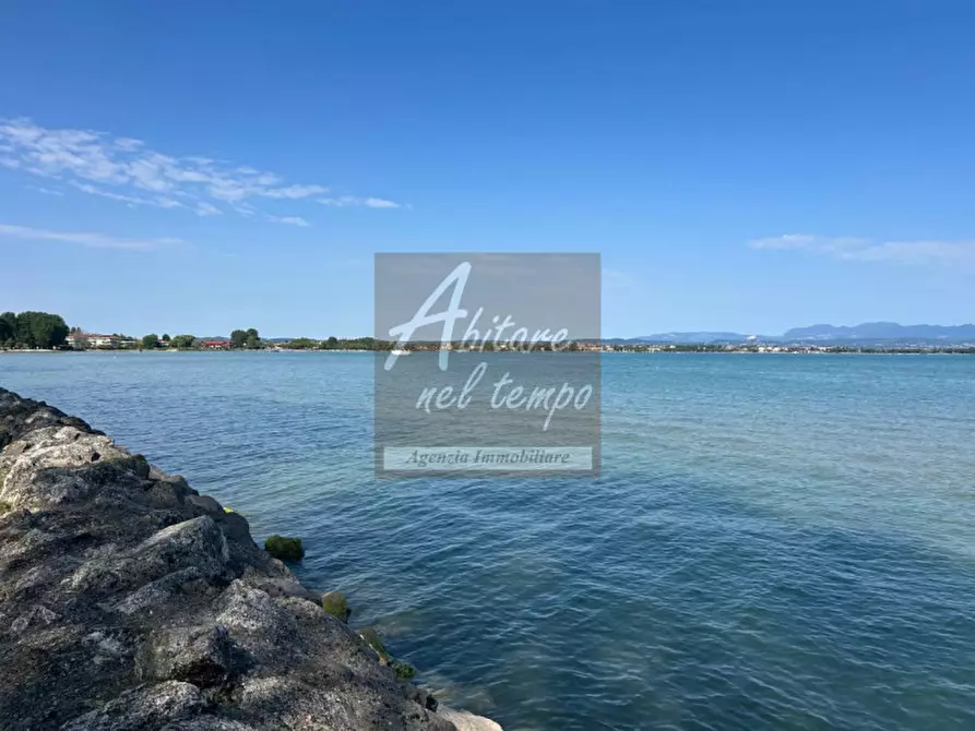 Immagine 1 di Terreno in vendita  in Via Antonio Vivaldi a Sirmione